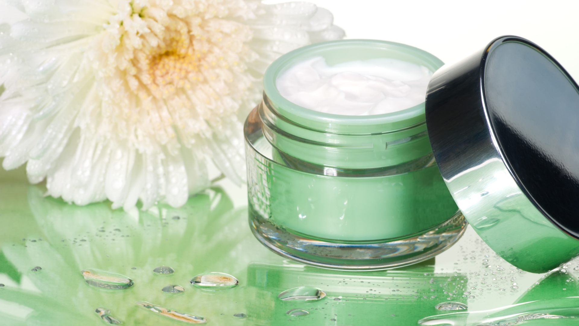 Lift and tighten treatments